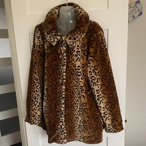 Sisters Outerwear Faux Fur Leopard Print XXL A-Line Coat Like New!